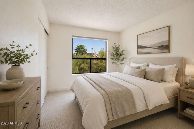 10415 N 9TH Street 2, Phoenix, AZ 85020
