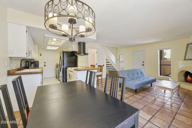 10415 N 9TH Street 2, Phoenix, AZ 85020