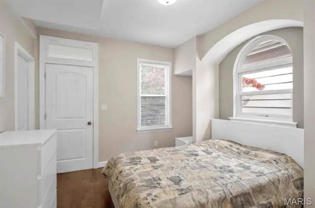4433 Tholozan Avenue, St Louis, MO 63116