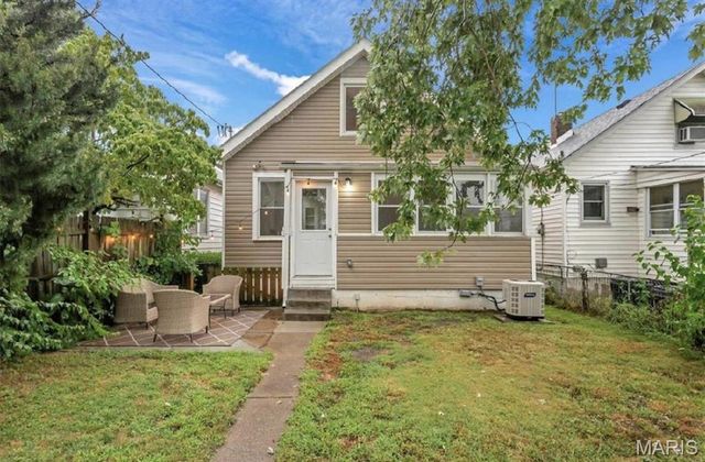 4433 Tholozan Avenue, St Louis, MO 63116