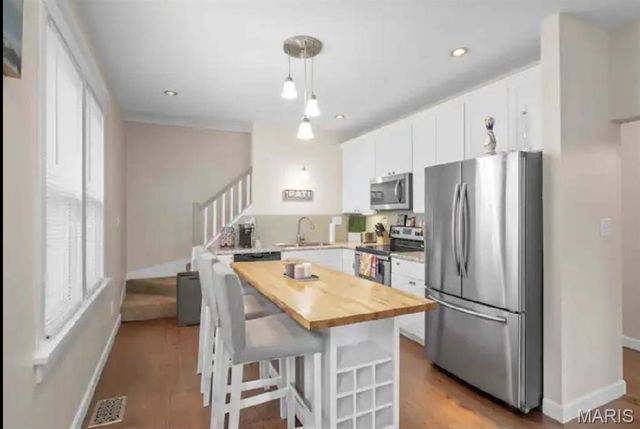 4433 Tholozan Avenue, St Louis, MO 63116