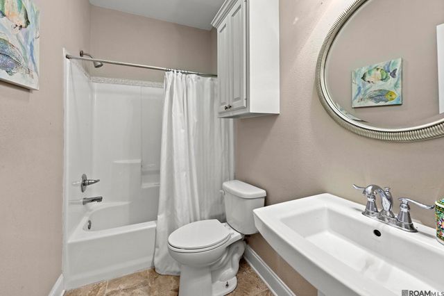 2453 Sherry St, Denham Springs, LA 70726
