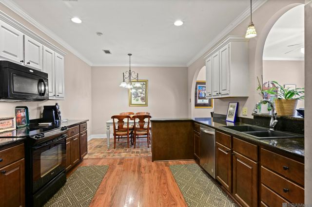 2453 Sherry St, Denham Springs, LA 70726