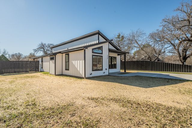 112 Stevens Street, Bridgeport, TX 76426