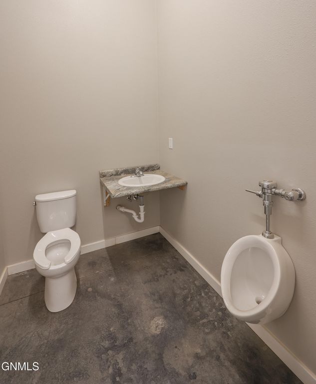 5624 Rooster Lane, Williston, ND 58801 photo 18