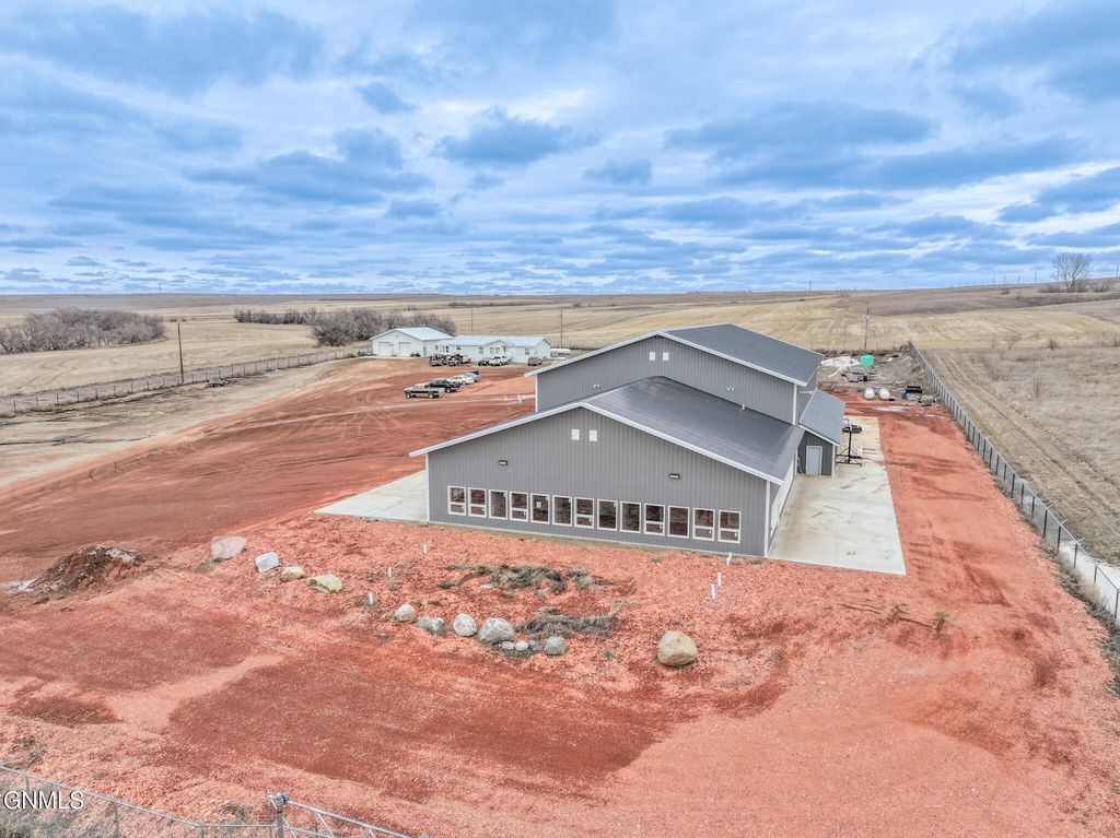 5624 Rooster Lane, Williston, ND 58801 photo 4