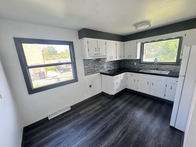 1005 N 38th STREET, Sheboygan, WI 53081