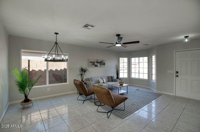 6403 W WINSLOW Avenue, Phoenix, AZ 85043