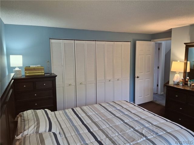 36 Southridge Drive, West Seneca, NY 14224