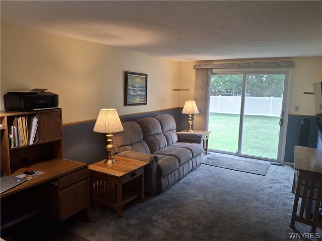 36 Southridge Drive, West Seneca, NY 14224