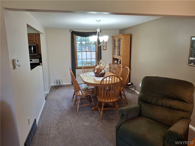 36 Southridge Drive, West Seneca, NY 14224