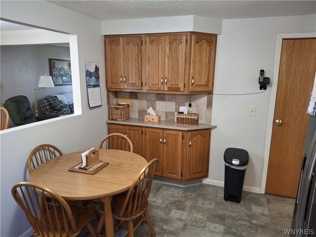 36 Southridge Drive, West Seneca, NY 14224