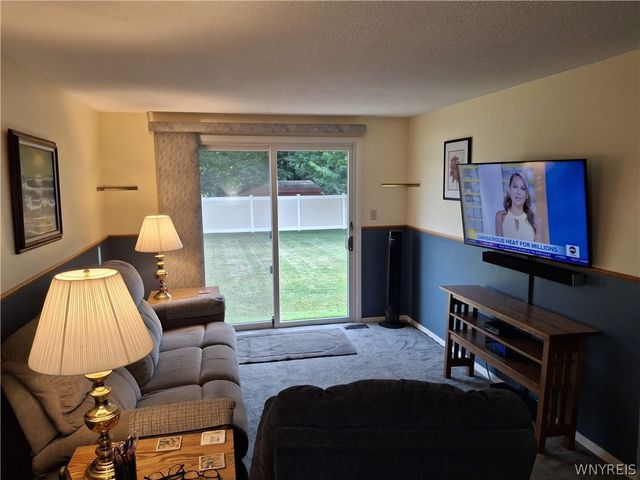 36 Southridge Drive, West Seneca, NY 14224