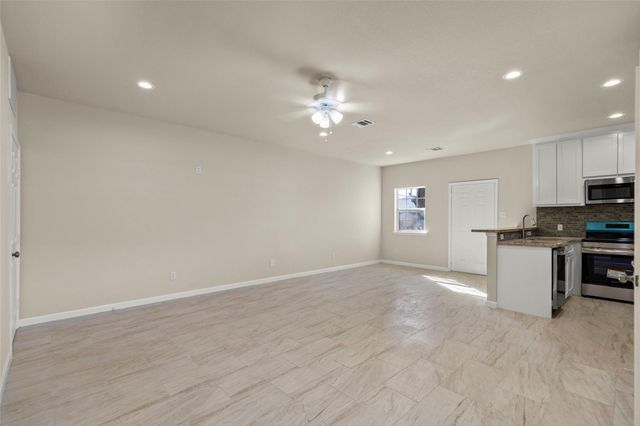 7750 Avenue J, Houston, TX 77012