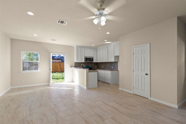 7750 Avenue J, Houston, TX 77012