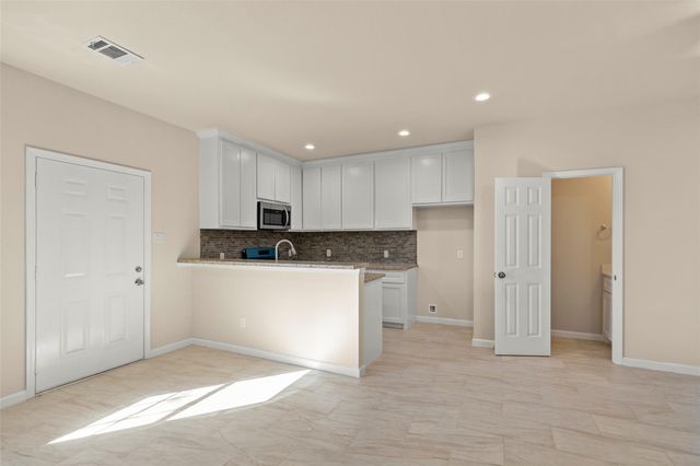 7750 Avenue J, Houston, TX 77012