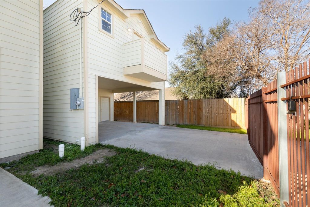 7750 Avenue J, Houston, TX 77012