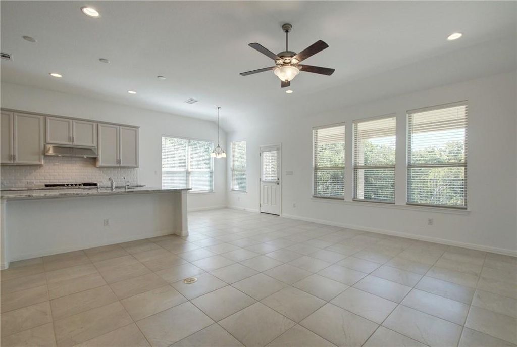 113 Meadow Wood CV, Georgetown, TX 78626