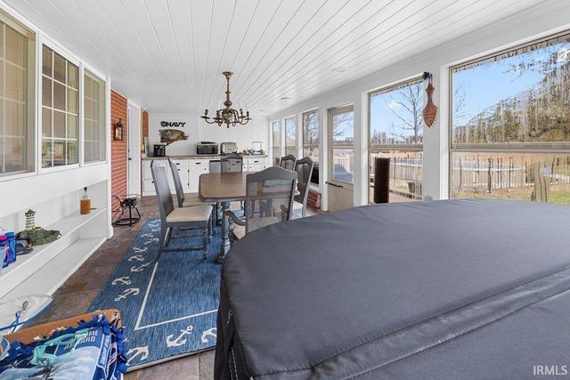 303 S Washington Street, Huntingburg, IN 47542