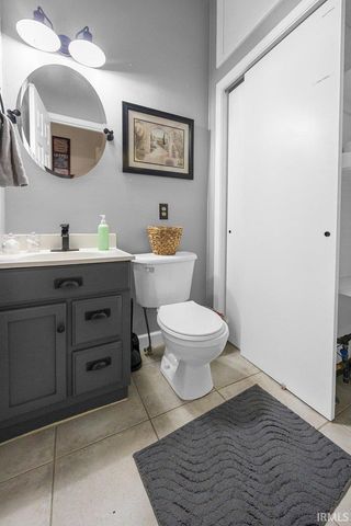 303 S Washington Street, Huntingburg, IN 47542