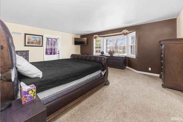 303 S Washington Street, Huntingburg, IN 47542