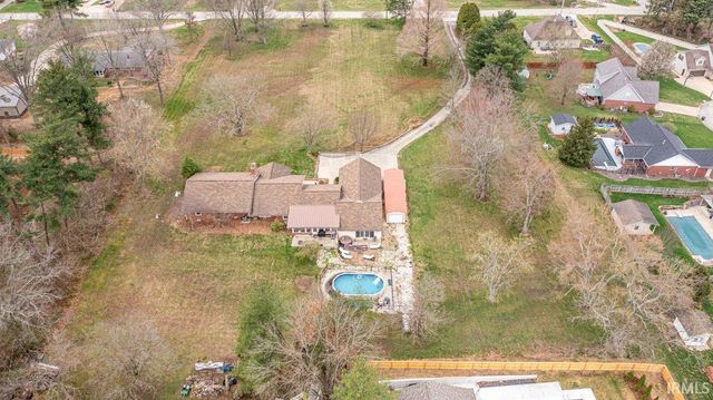 303 S Washington Street, Huntingburg, IN 47542