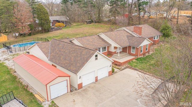 303 S Washington Street, Huntingburg, IN 47542