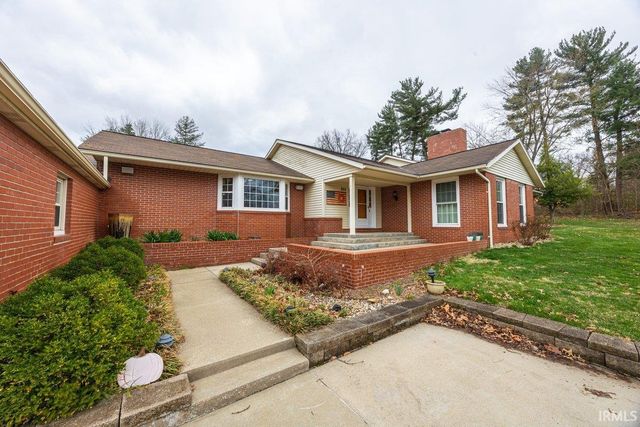 303 S Washington Street, Huntingburg, IN 47542