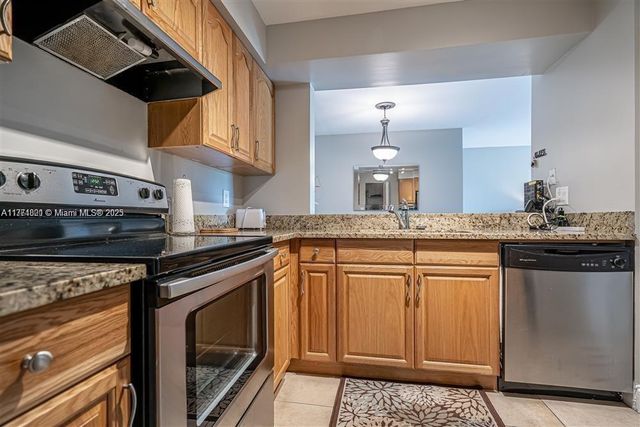 1245 SW 46th Avenue 1215, Pompano Beach, FL 33069