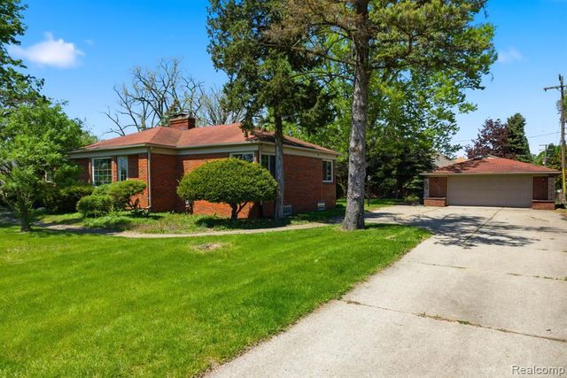 35564 Schoolcraft Road, Livonia, MI 48150