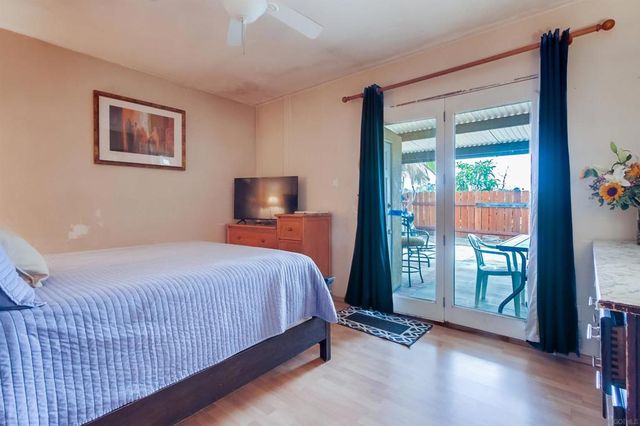 1034 BARTLETT DR, Vista, CA 92084