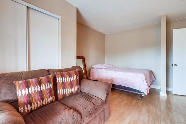 1034 BARTLETT DR, Vista, CA 92084