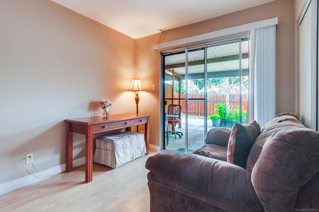 1034 BARTLETT DR, Vista, CA 92084