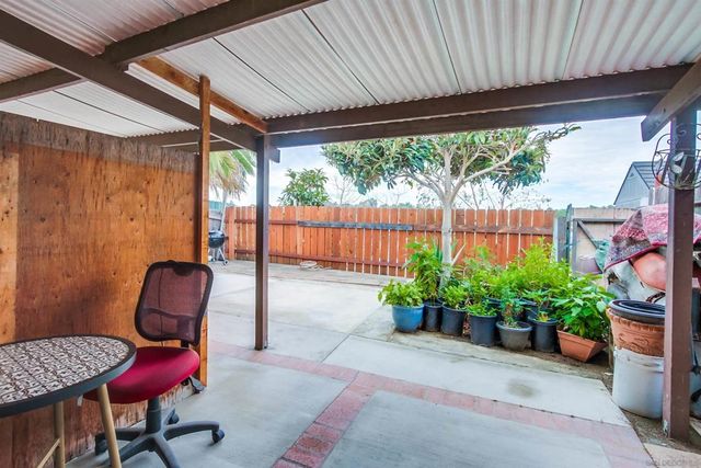 1034 BARTLETT DR, Vista, CA 92084