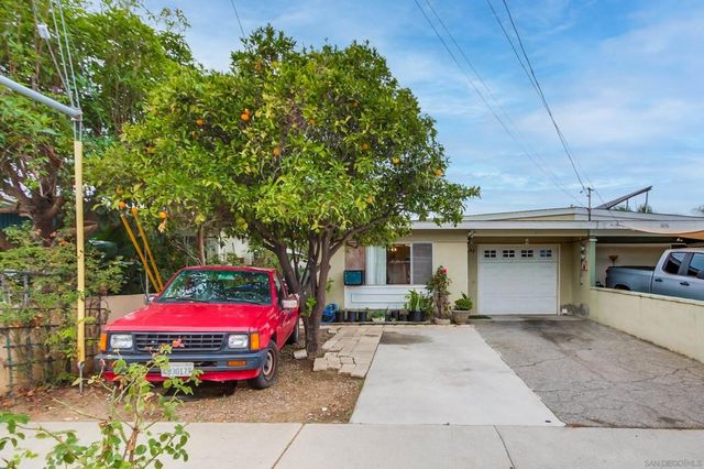 1034 BARTLETT DR, Vista, CA 92084