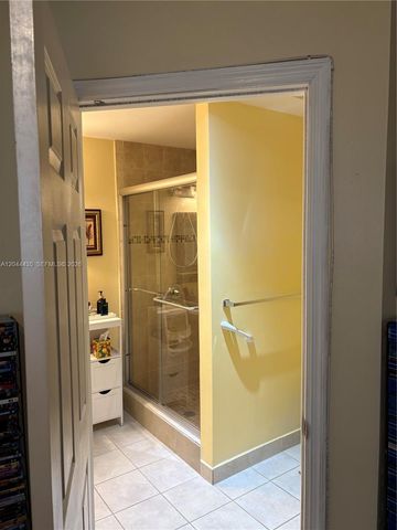 9217 SW 157th Path, Miami, FL 33196