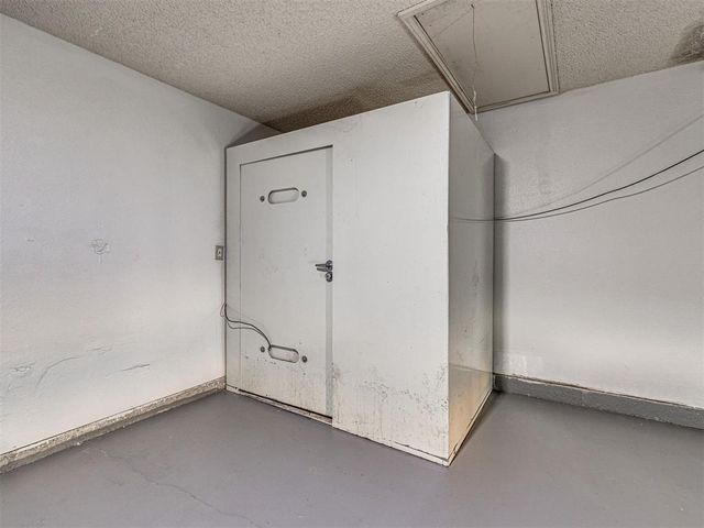 2143 Lonnie Lane, Moore, OK 73170