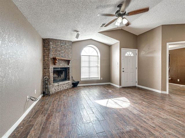 2143 Lonnie Lane, Moore, OK 73170