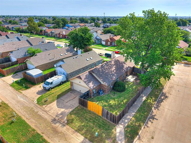 2143 Lonnie Lane, Moore, OK 73170