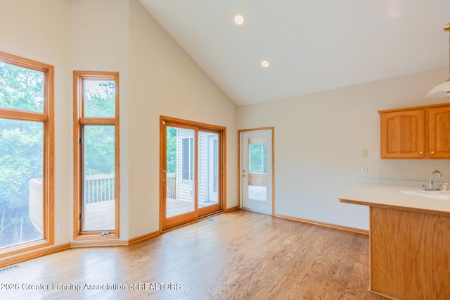 5601 Wild Iris Lane, Haslett, MI 48840