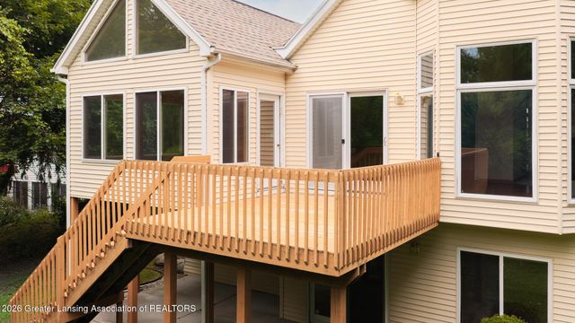 5601 Wild Iris Lane, Haslett, MI 48840