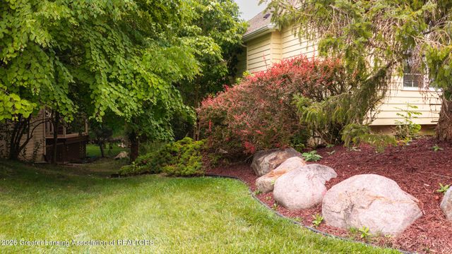 5601 Wild Iris Lane, Haslett, MI 48840
