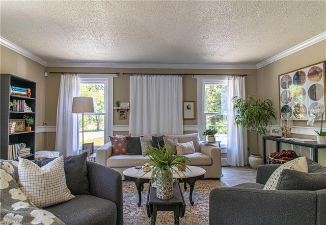 1105 Jonestown Road, Winston-salem, NC 27103
