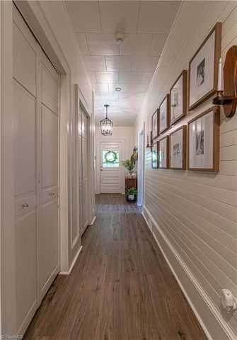1105 Jonestown Road, Winston-salem, NC 27103