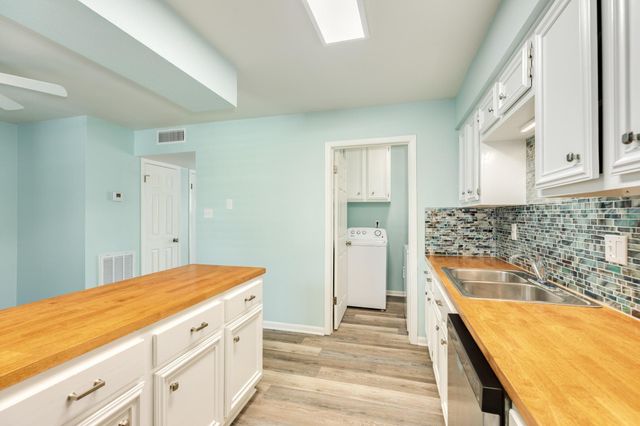 711 7th Street 5, Galveston, TX 77550