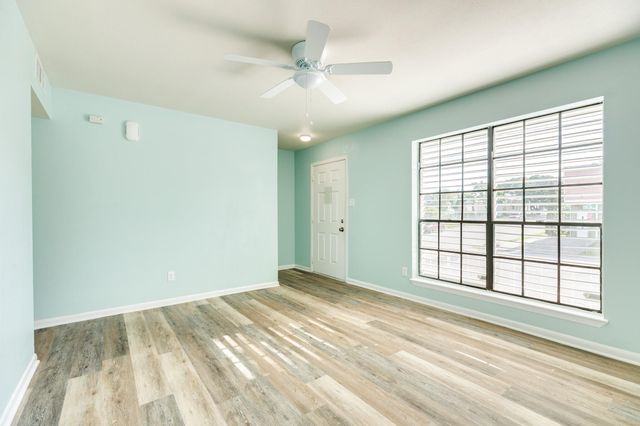711 7th Street 5, Galveston, TX 77550