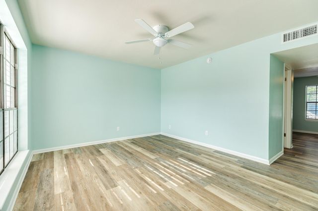 711 7th Street 5, Galveston, TX 77550