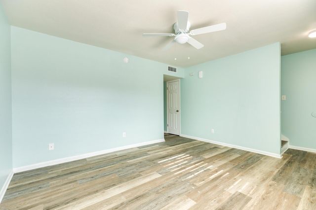 711 7th Street 5, Galveston, TX 77550