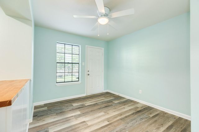 711 7th Street 5, Galveston, TX 77550