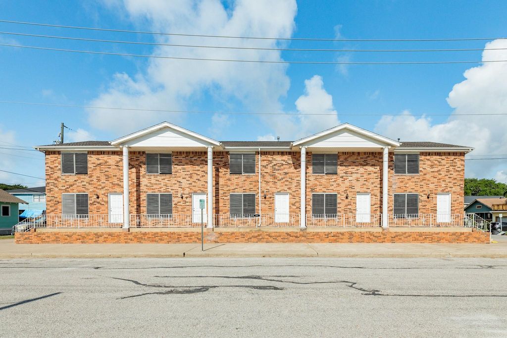 711 7th Street 5, Galveston, TX 77550